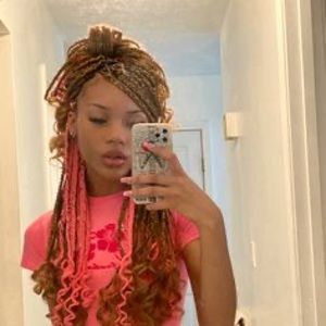 Meet your Posher, Briana